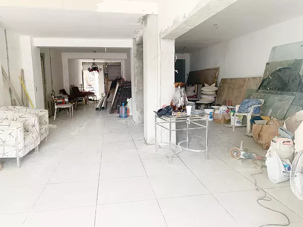 oficinas y locales comerciales - Local en los Prados  3