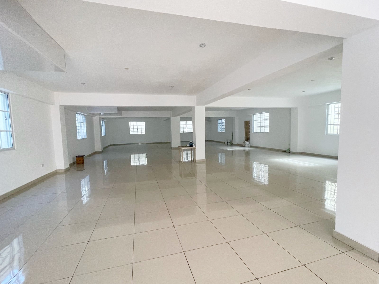oficinas y locales comerciales - Local amplio primer nivel 1