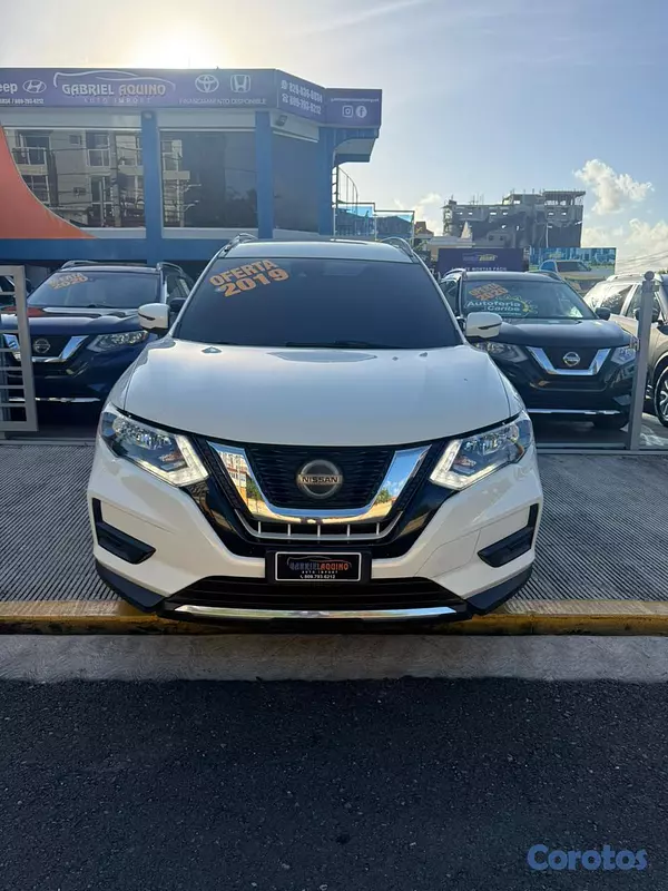 jeepetas y camionetas - Nissan Rogue SV 2019  12