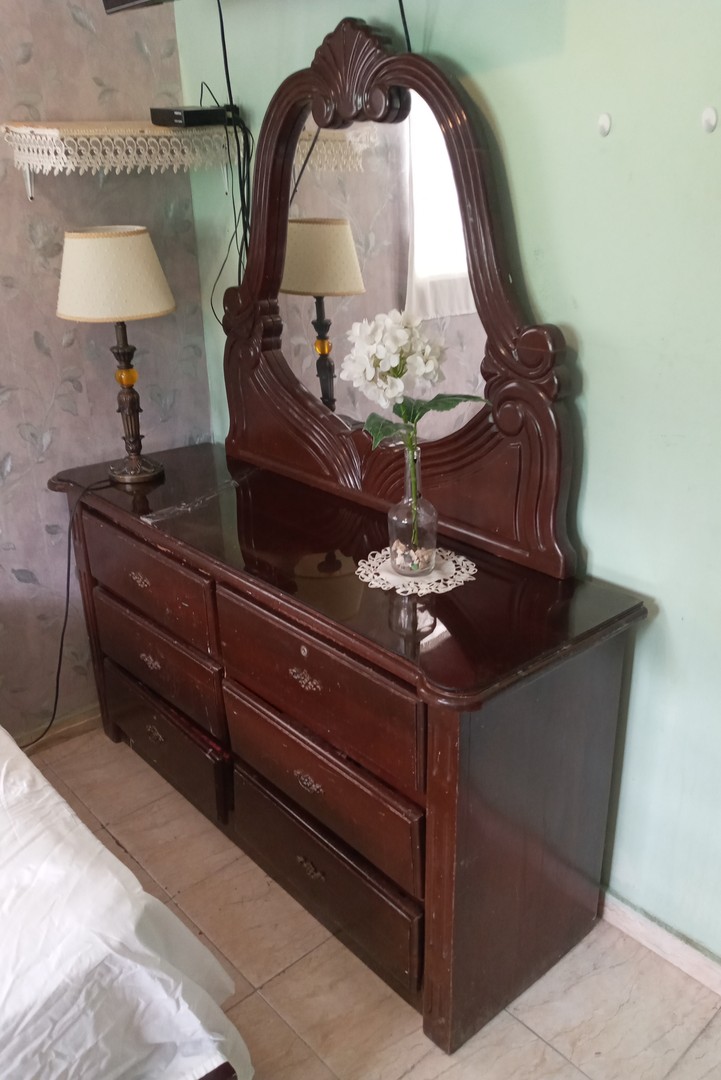 muebles y colchones - Gavetero con Espejo Enmarcado en Madera Preciosa Caoba 2