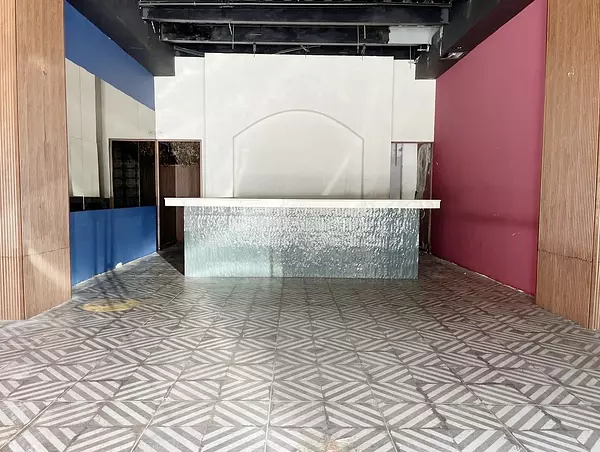 oficinas y locales comerciales - Local céntrico en Arroyo Hondo  5