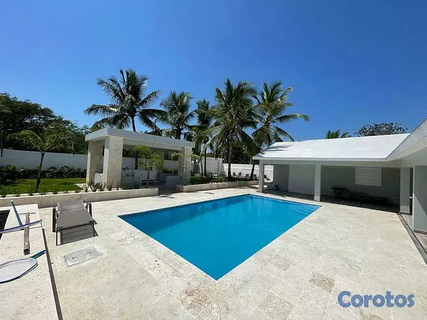 casas vacacionales y villas - 🏡 Hermosa Villa en Venta en Juan Dolio, Guayacanes 10