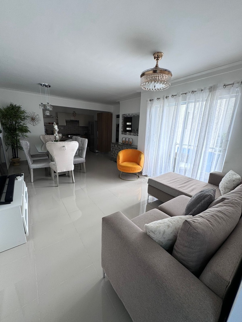 apartamentos - En Venta Apartamento en Av Hispanoaméricana ( Poscina , Gym y ascensor) dos parq 7