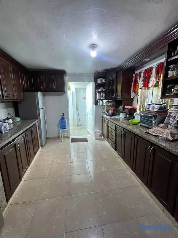casas - Hermosa y amplia casa con precio de oportunidad ubicada en Alma Rosa 2. 17