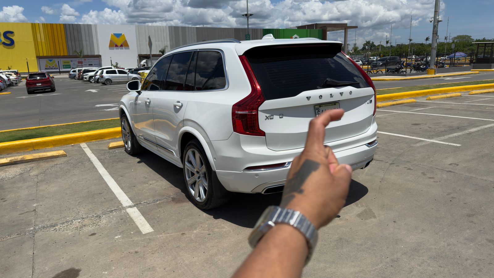 computadoras y laptops - Elegante Volvo XC90 inscription 2018 7
