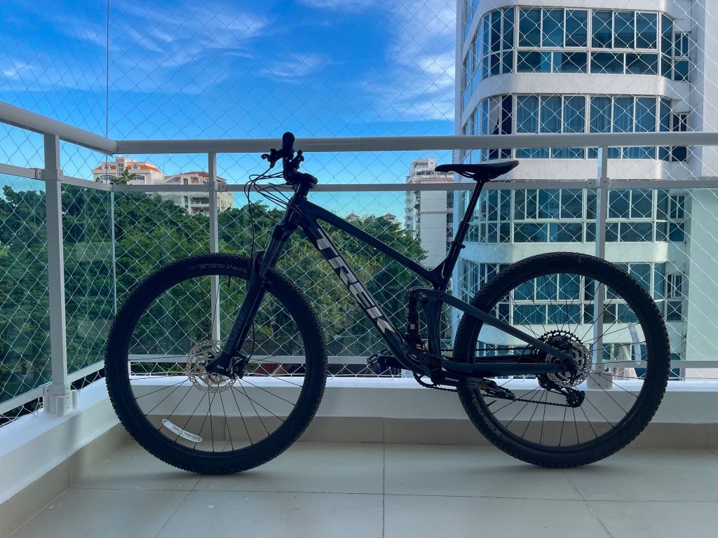 bicicletas y accesorios - Vendo bicicleta Trek Top Fuel 7 SX 2021