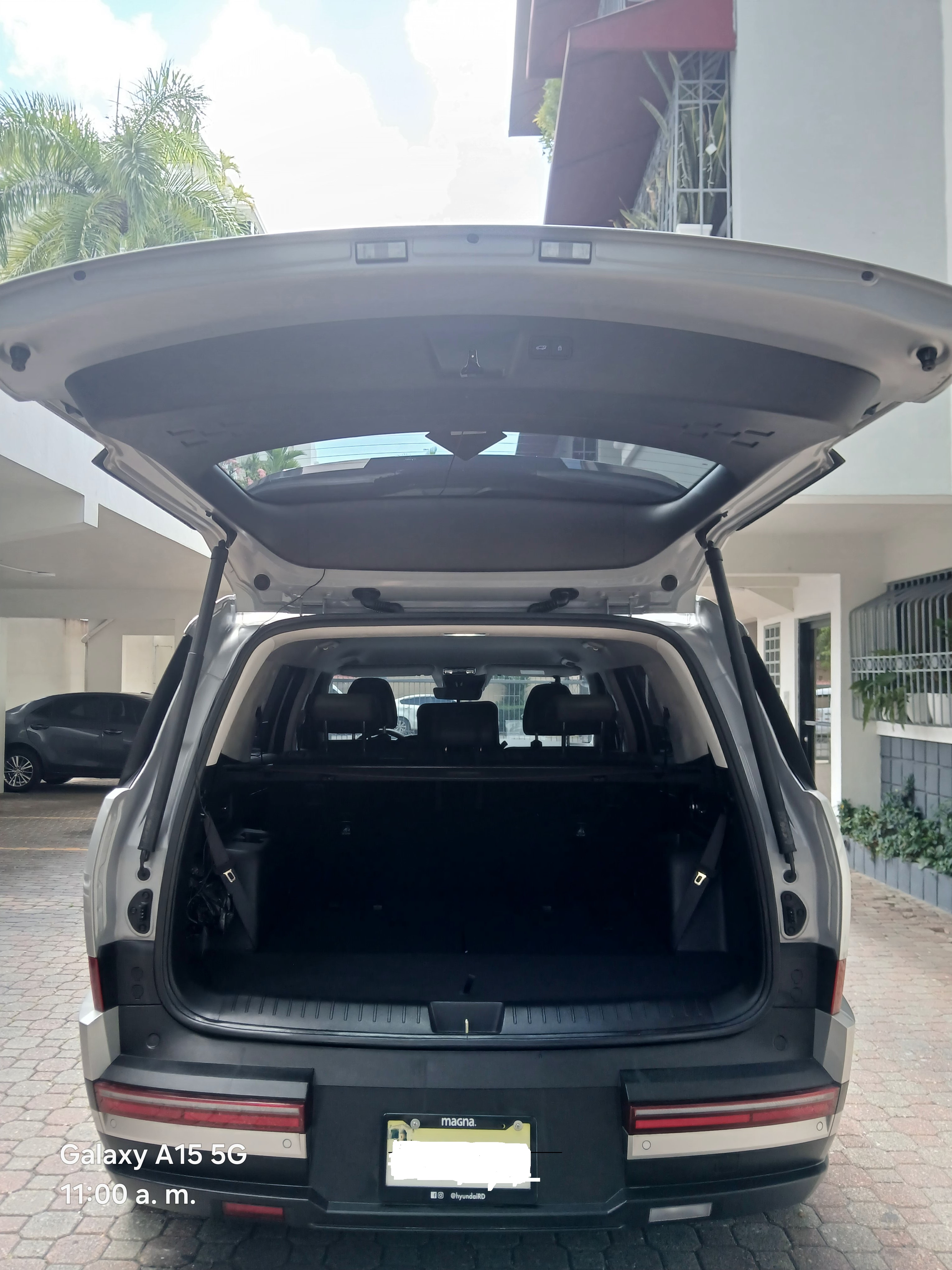 jeepetas y camionetas - Neg. 2024 Hyundai Santa Fe versión E (semifull)  1