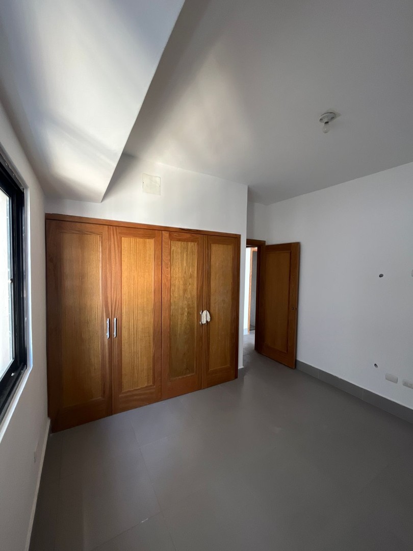 apartamentos - Naco 4to piso 2 habitaciones 2.5 banos estudio balcon 2