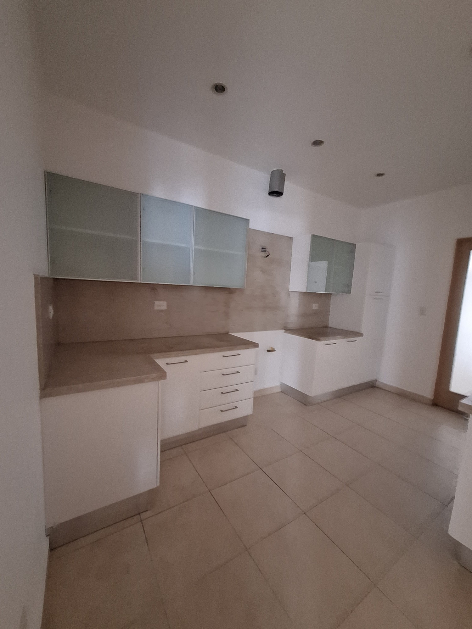 apartamentos - Rento apartamento sin amueblar en Piantini  9