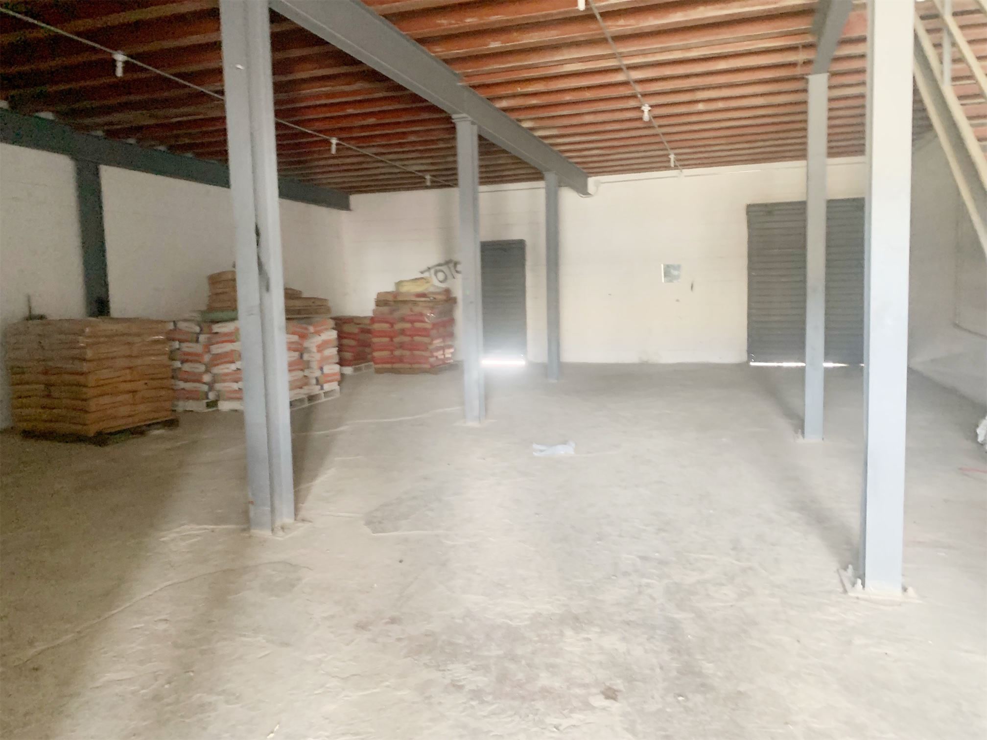 oficinas y locales comerciales - Almacén en ensanche la Fe  1