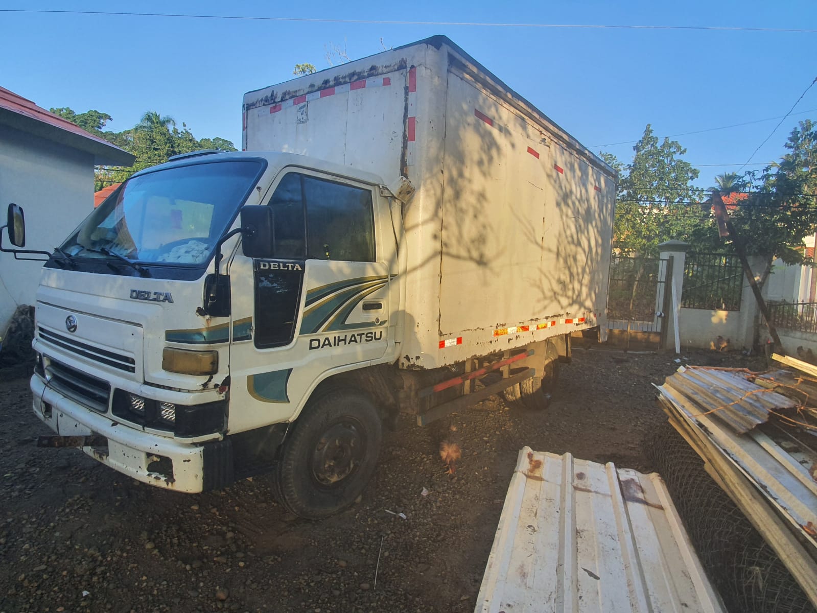 camiones y vehiculos pesados - DAIHATSU DELTA 2006 (Negociable)