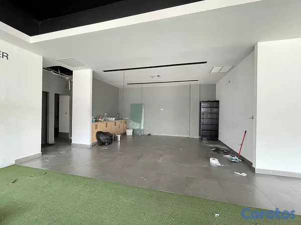 oficinas y locales comerciales - Local en Primer nivel 3