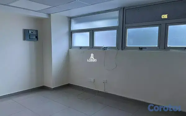 oficinas y locales comerciales - Alquiler Locales Autopista San Isidro 4