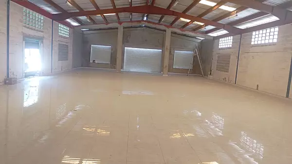 oficinas y locales comerciales - alquile nave comercial Santo Domingo este  3