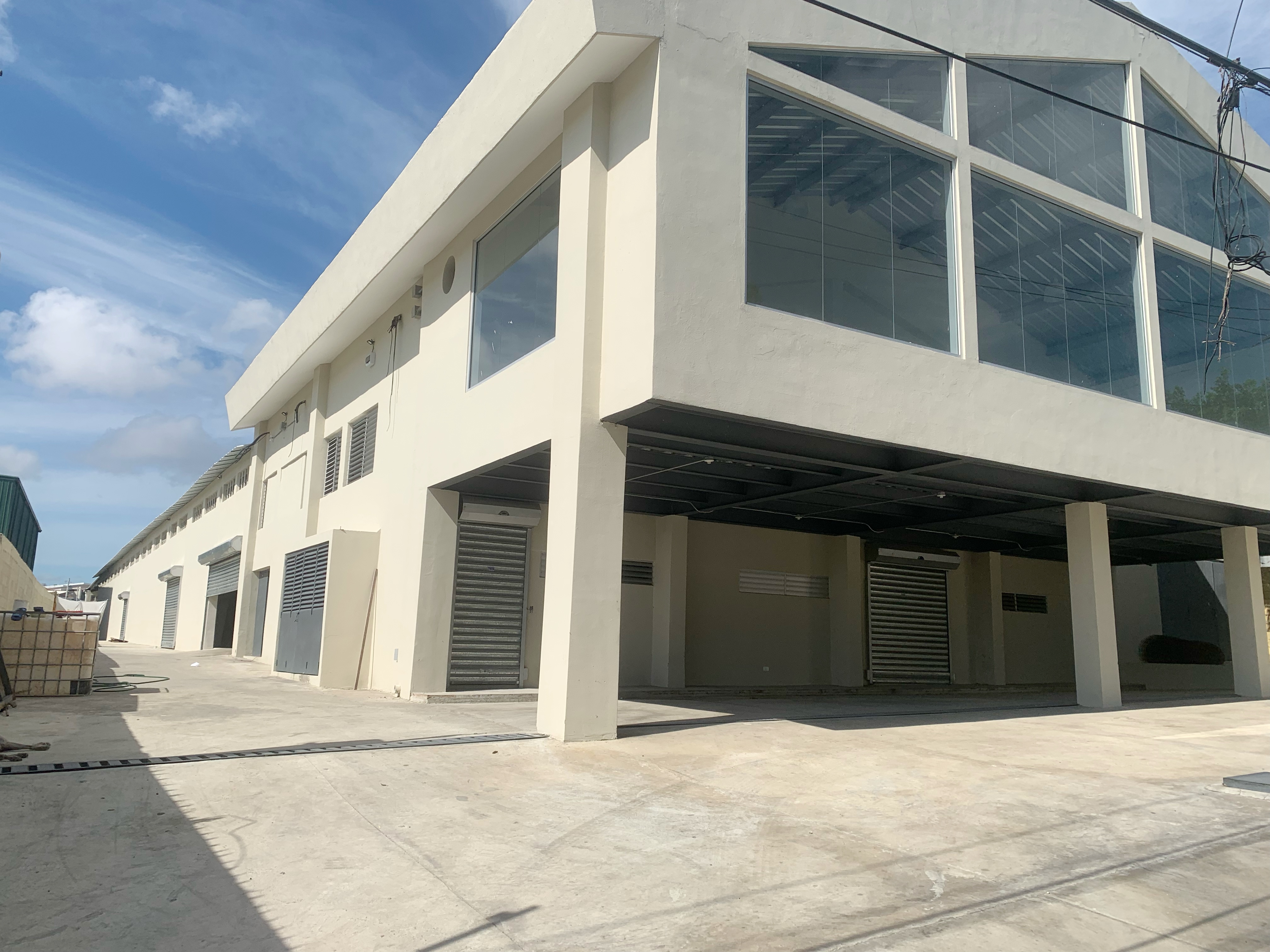 oficinas y locales comerciales - Nave en alquiler 2800 metros 1