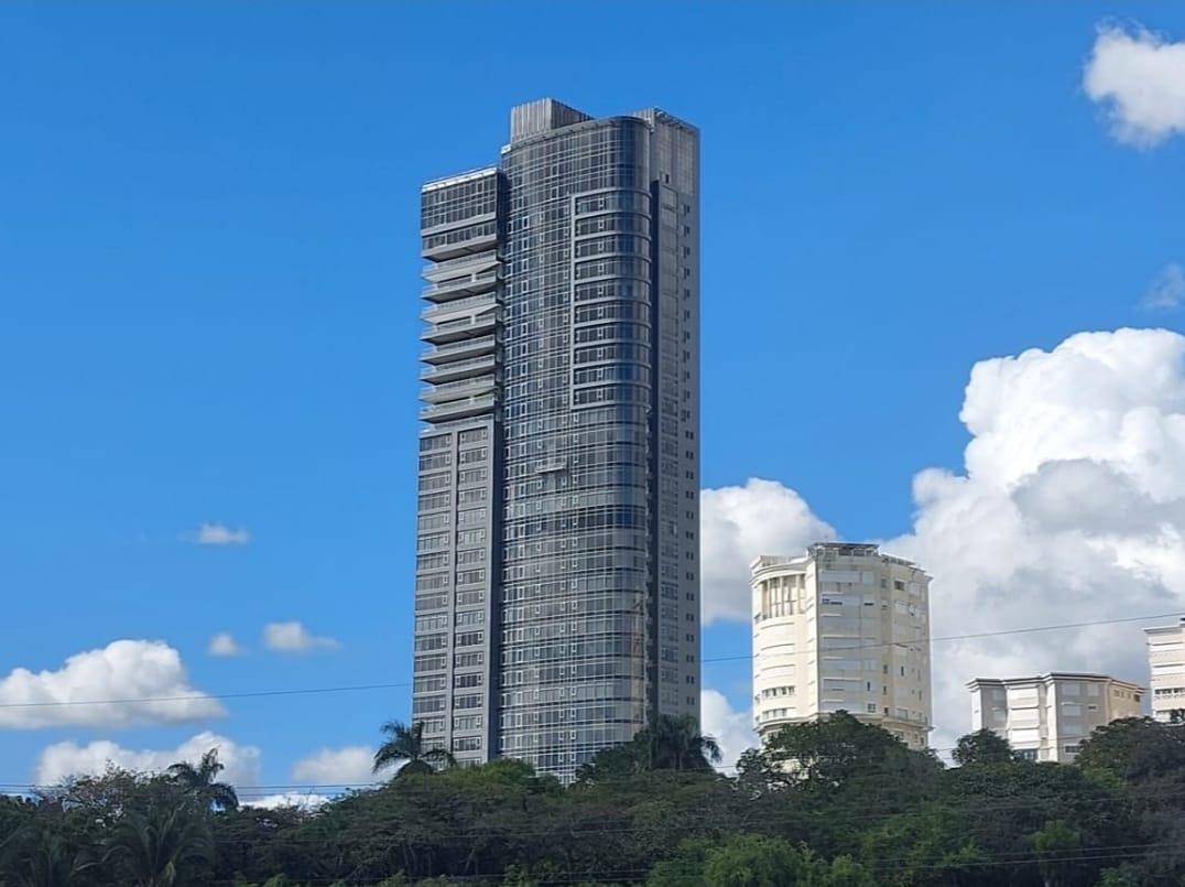 apartamentos - ALQUILO APART. AMUEBLADO PROXIMO AL MIRADOR SUR 4