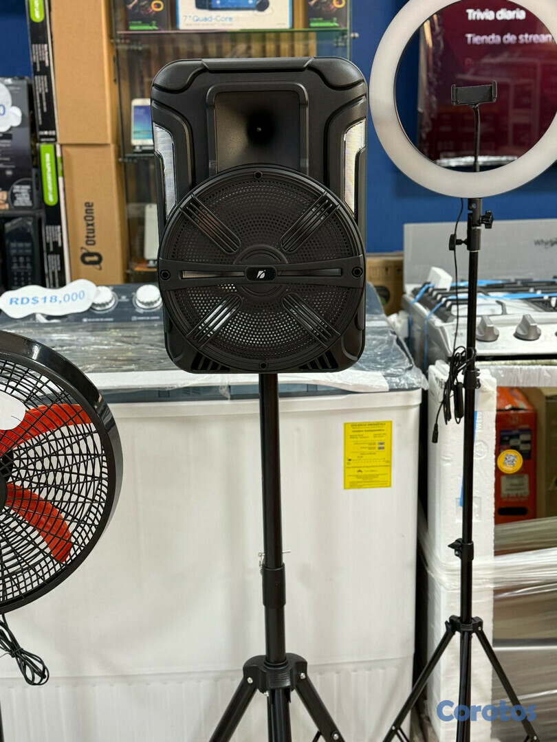 camaras y audio - BOCINA BLUETOOTH CON MICROFONO Y RADIO NUEVA DE CA