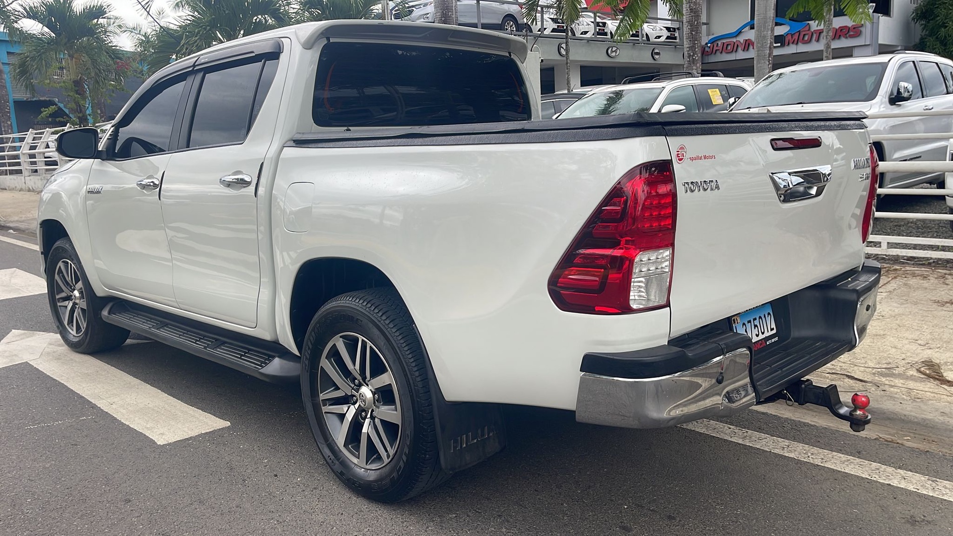 jeepetas y camionetas - Toyota Hilux 2018 limited Blanca
