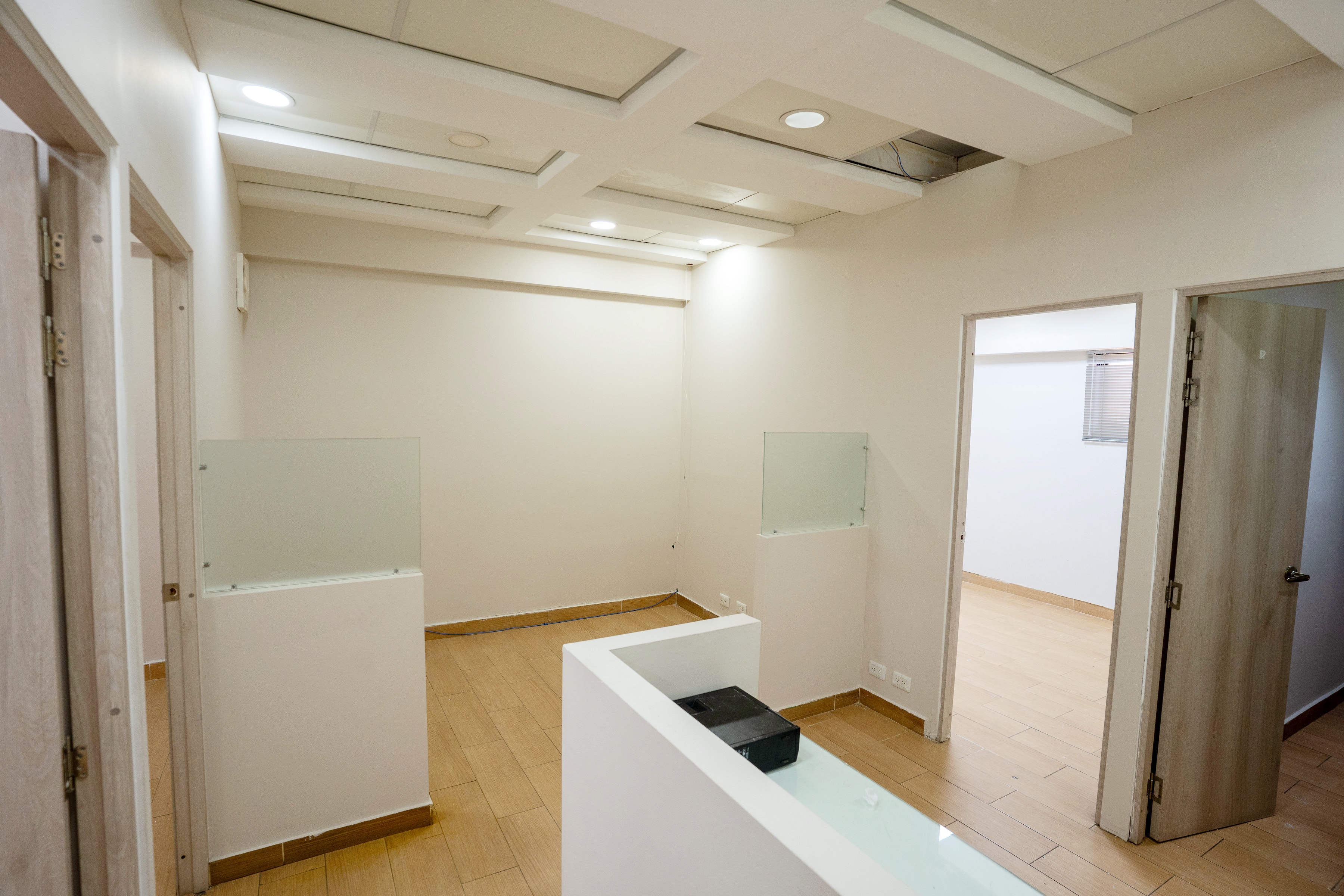 oficinas y locales comerciales - Local en Bella vista primer nivel  3