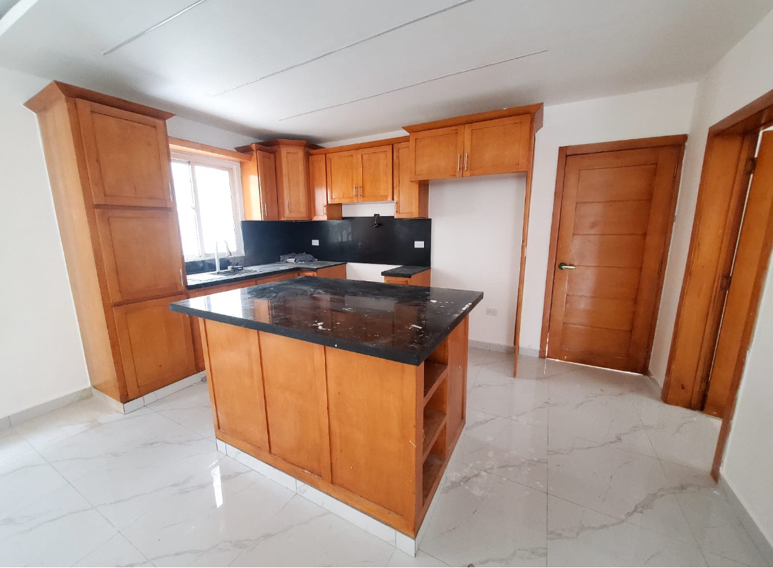 casas - CASA DE 2 STO DGO ESTE CON ASESÓ POR LA ECOLÓGICA Y LA ATOPISTA DE SAB ISIDRO 4