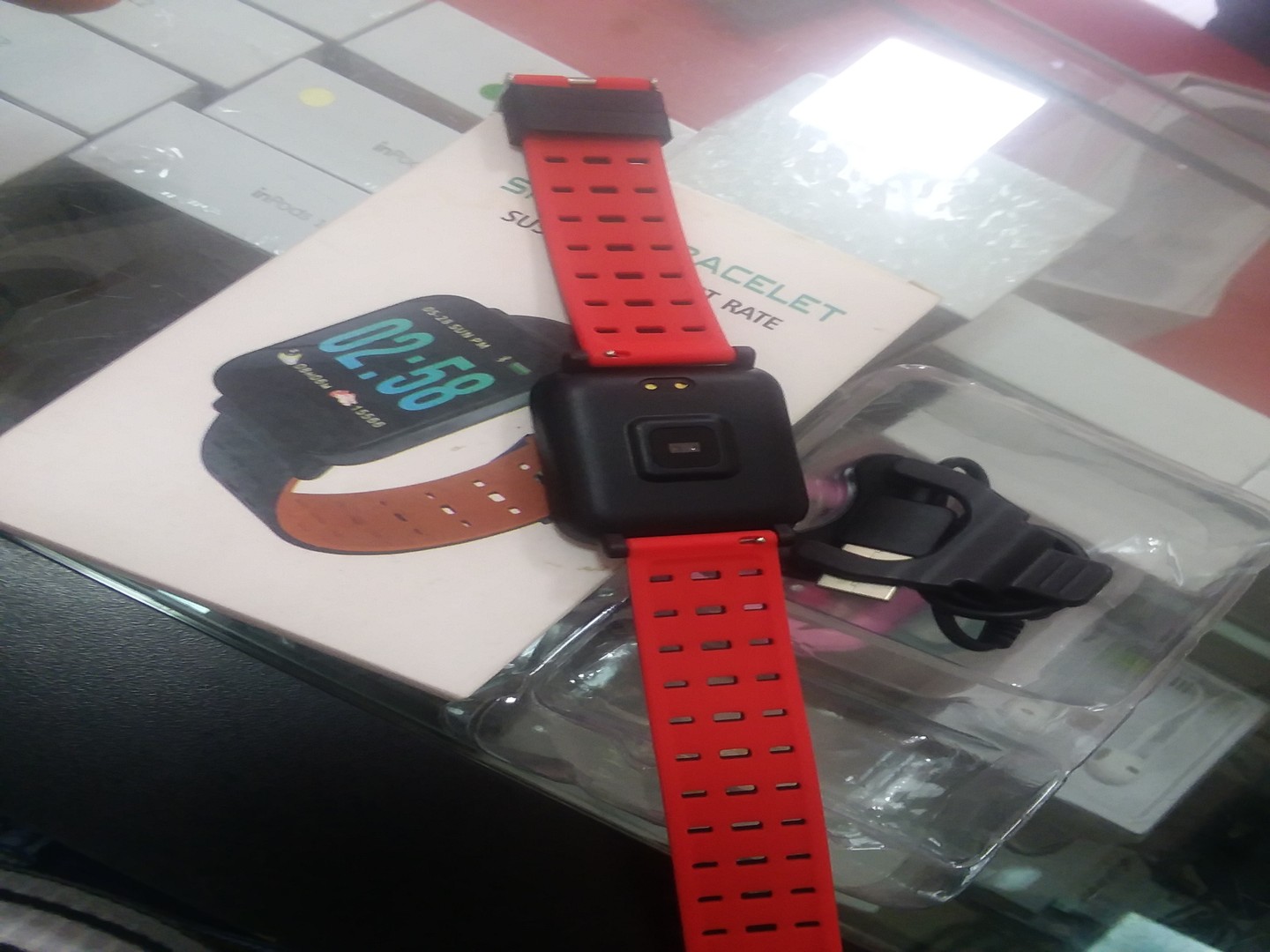 accesorios para electronica - Smartwatch fitness A6, monitorea tu salud y recibe las notificaciones de mensaje 4