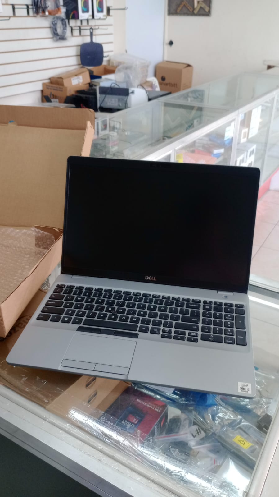 computadoras y laptops - DELL LATITUDE 5510 INTEL CORE I5 10 MA GENERACION  0