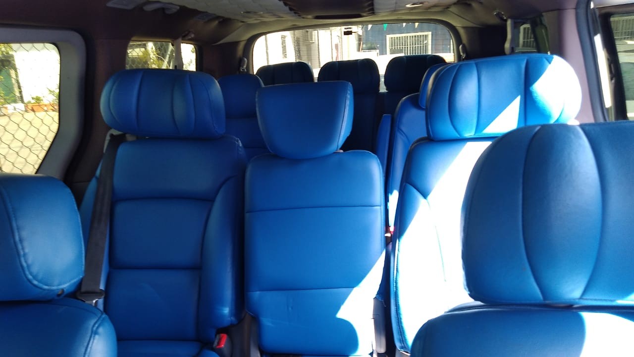 jeepetas y camionetas - HYUNDAI GRAND STAREX 2020 NEGRADESDE: RD$ 1,750.100 3