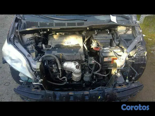 repuestos -  VENDO EL MOTOR PARA 2011 TOYOTA SIENNA XLE 3.L AWD  4