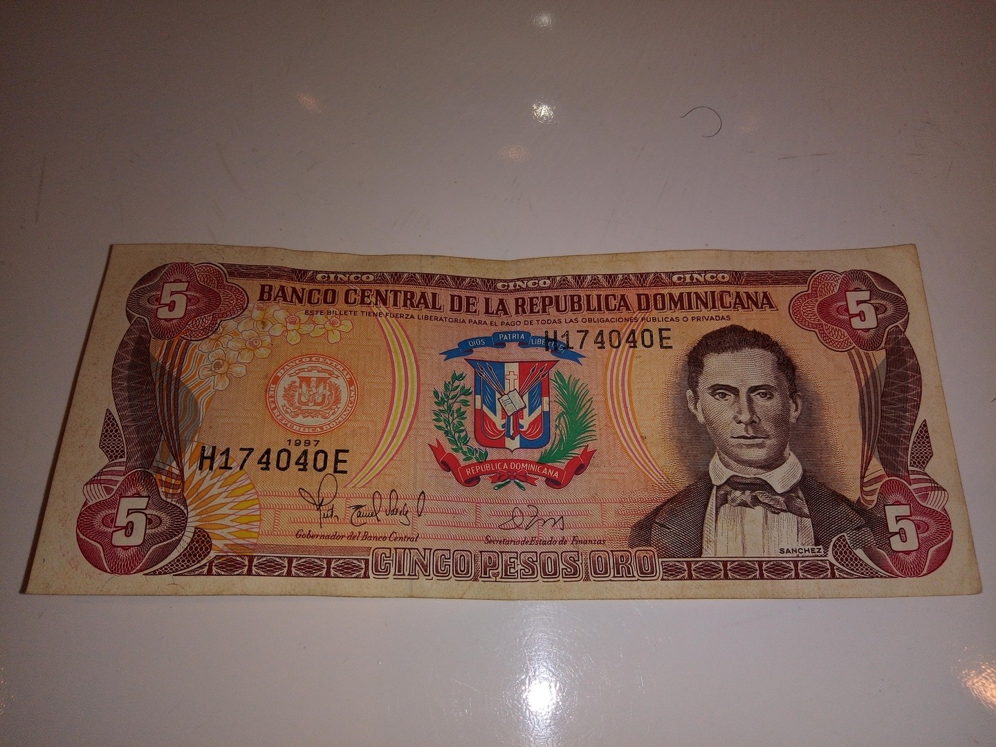 hobby y coleccion - Billete de 5 Pesos Dominicanos para Coleccionistas