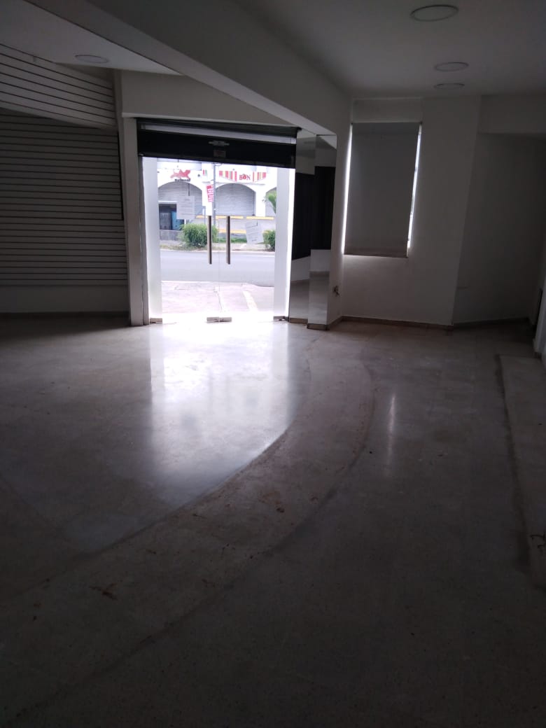 oficinas y locales comerciales - Edificio en Venta con 4 locales y 1 penthouse  2