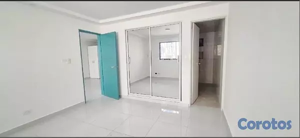 oficinas y locales comerciales - se alquila local  4