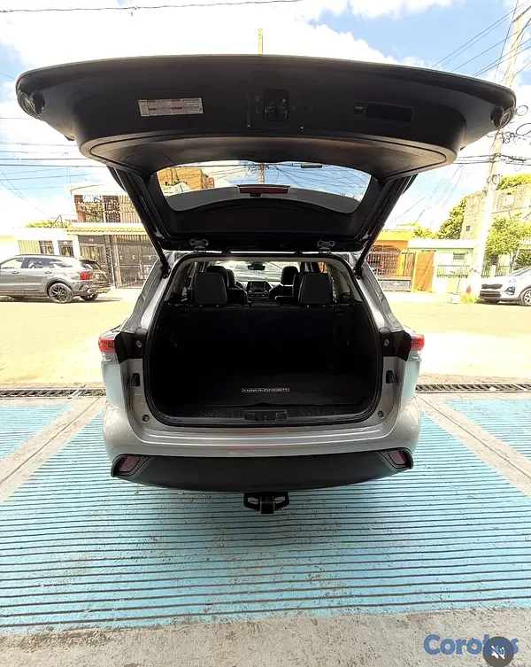 jeepetas y camionetas - Toyota Highlander XLE 2020 7