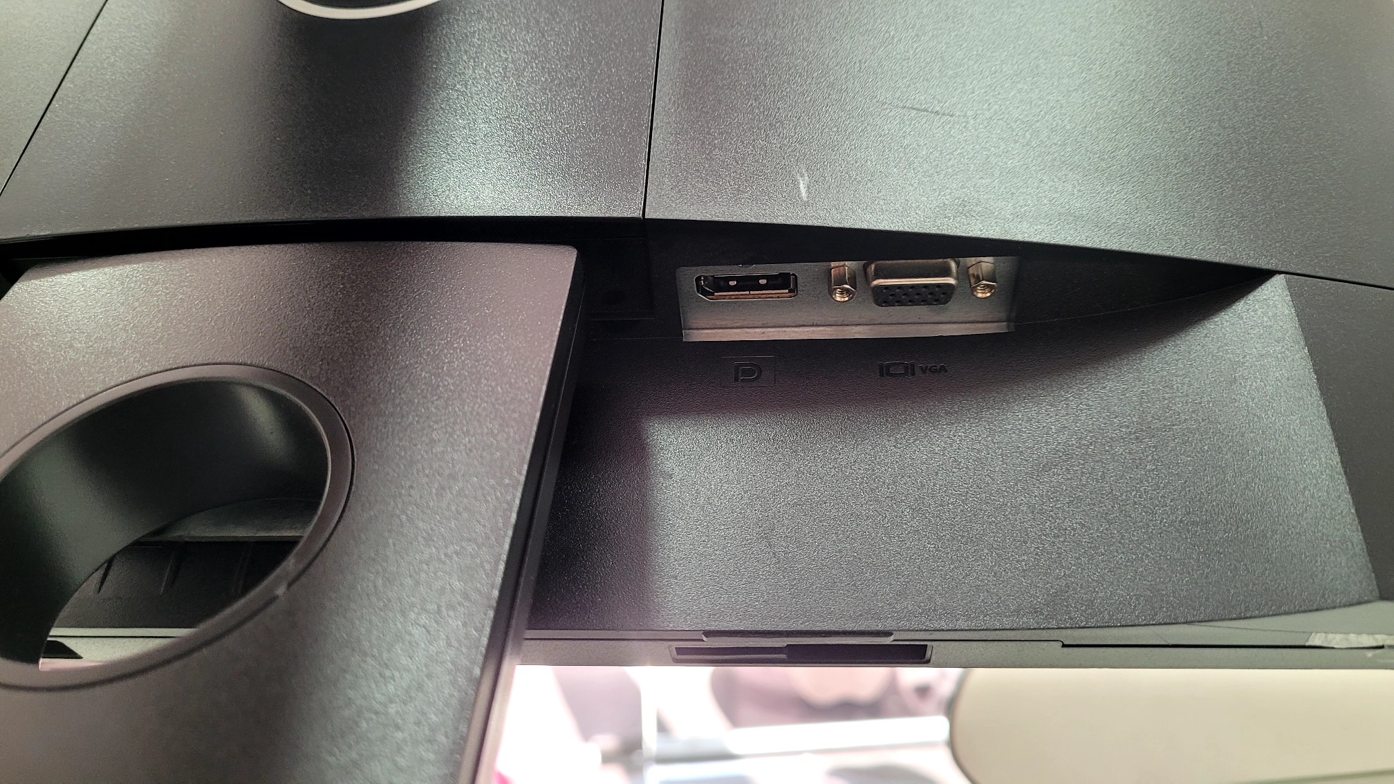 computadoras y laptops - Monitor Dell 20 Pulg DisplayPort vga 1