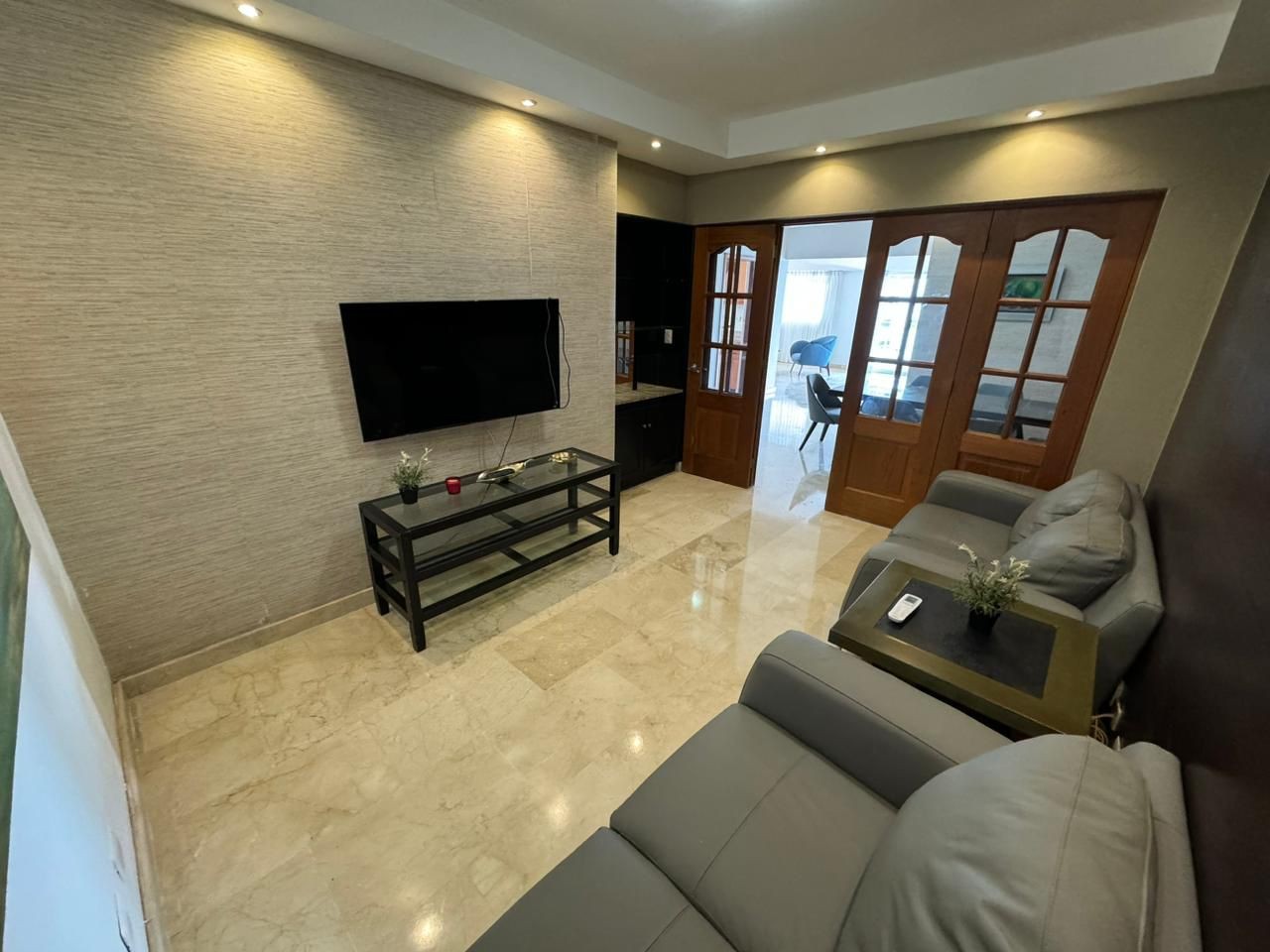 apartamentos - Apartamento en Venta
PIANTINI
USD 265,000.00
Mantenimiento: 12,000.00
210mst
 5