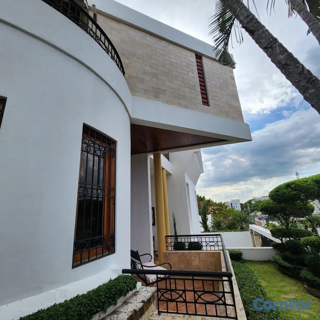 casas - Elegante residencia, máximo confort en Santiago 2