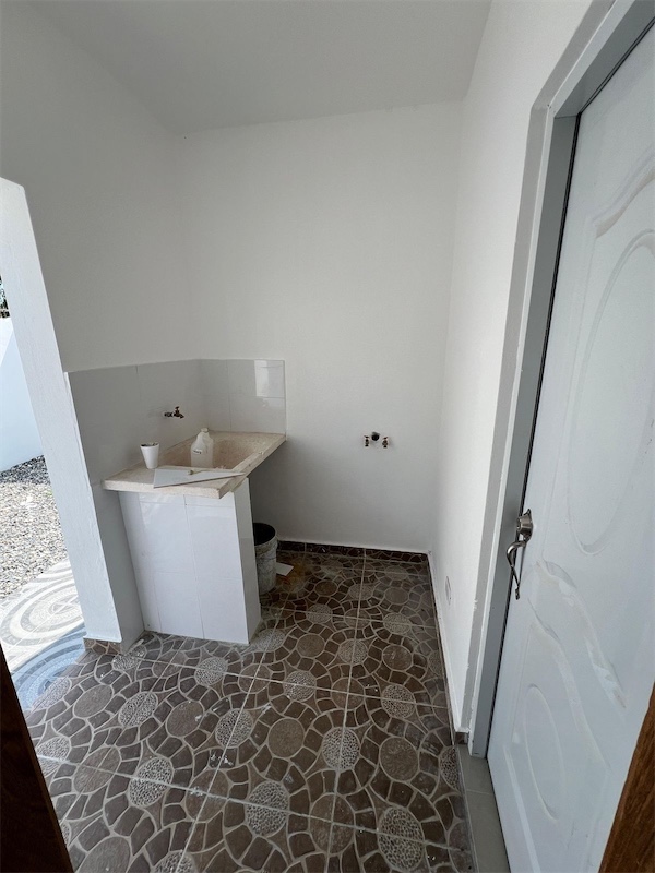 casas - Venta de casa en la autopista de san Isidro prado oriental Santo Domingo  3