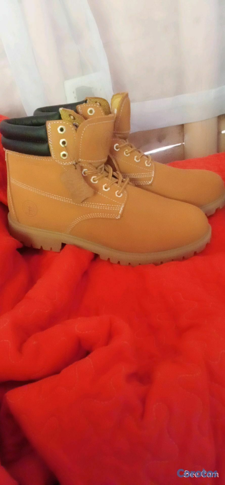articulos de oficina - vendo botas Timberland a buen precio  2