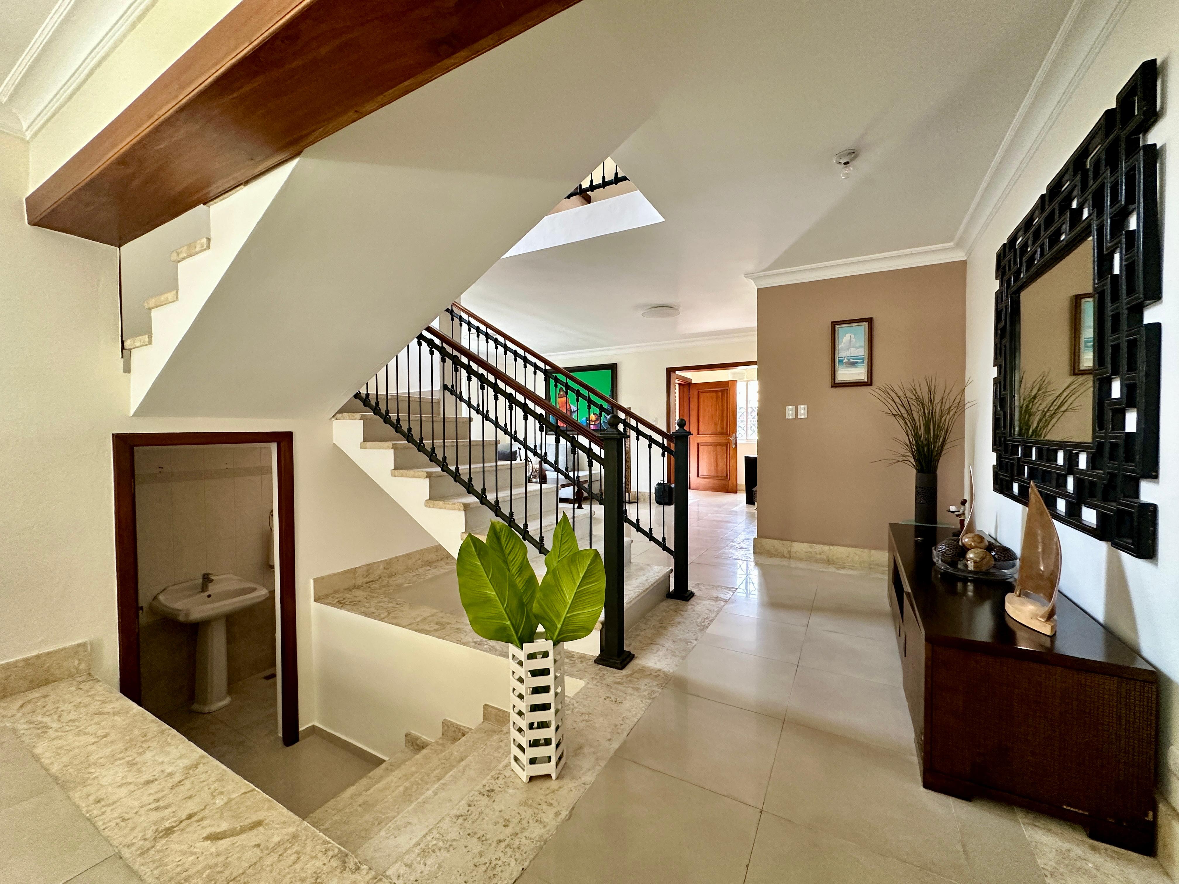 casas - Hermosa Residencia en Mirador del Este, SDE 0