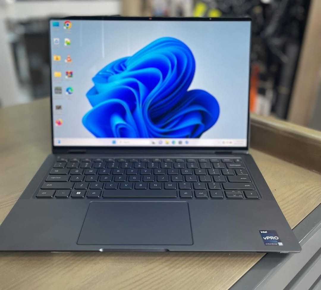 computadoras y laptops - Dell Latitude 9330 2-in-1 14” 2560 x 1600 vPRO I7-1265U 512GB 32GB, Ultraligera.