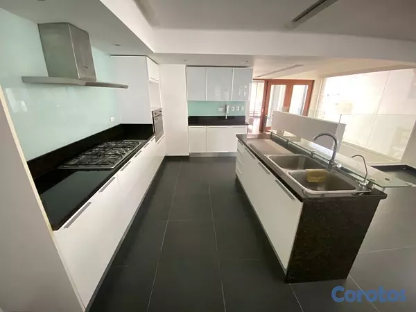apartamentos - vendo ensanche naco tipo loft tres habitaciones dos parqueos estudio servicio 3