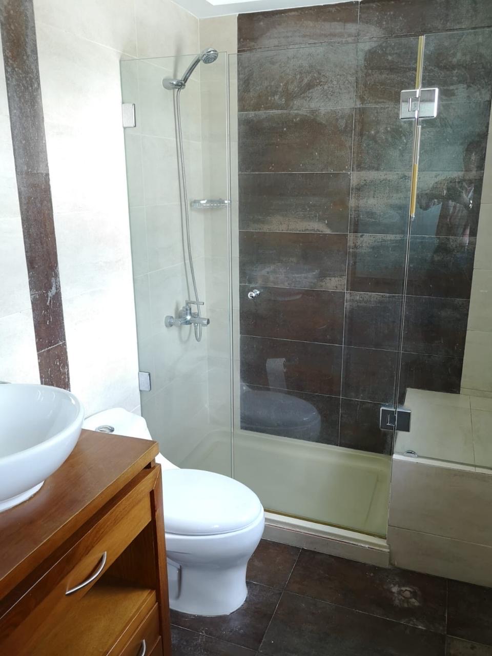 casas - vendo  hermosa Casa en Los Cacjcazgo  6