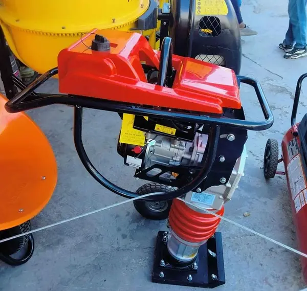 construccion e industrial - Maco Compactador Loncin 196CC gasolina 4 tiempo 2