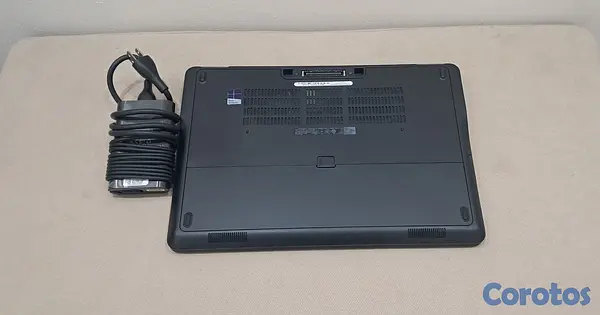 computadoras y laptops - Laptop Dell i5 16GB Ram 256GB SSD Win 10 Touch 2