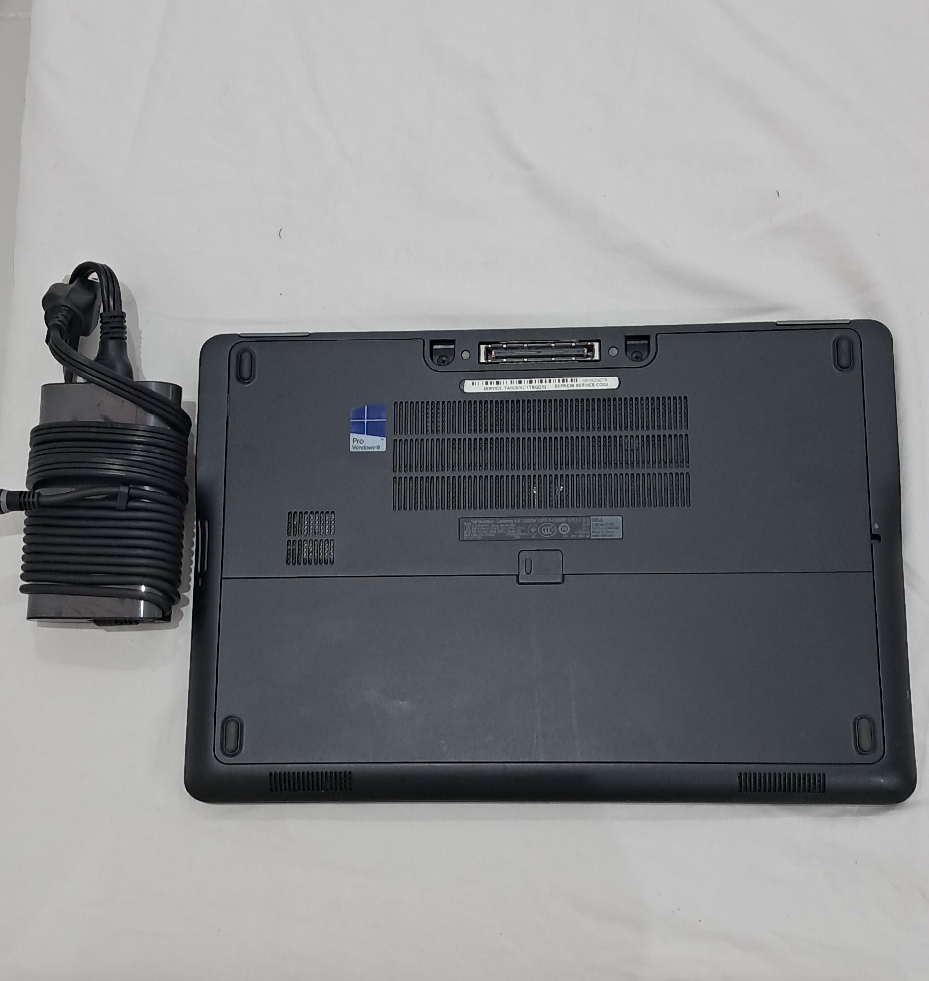 computadoras y laptops - Laptop Dell 7250 12GB RAM i5 256GB SSD 1