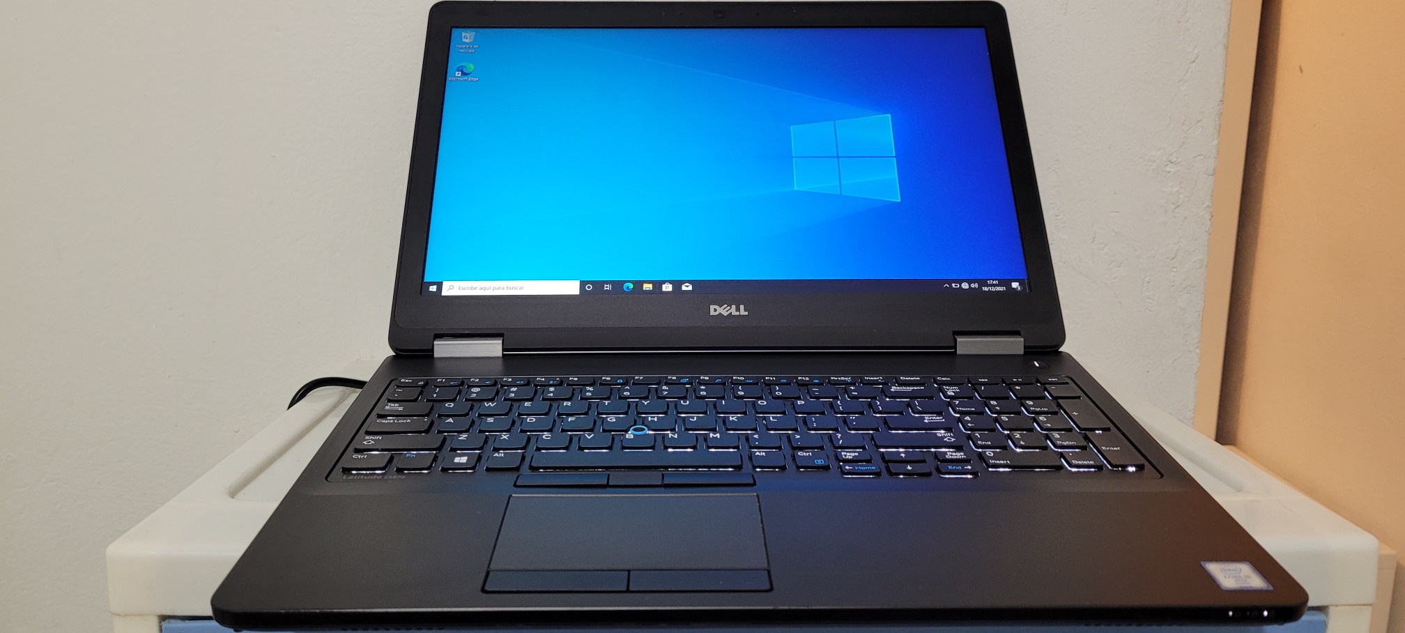 computadoras y laptops - Dell 5570 17 Pulg Core i5 6ta Ram 8gb Disco 128gb Y 500gb hdmi full