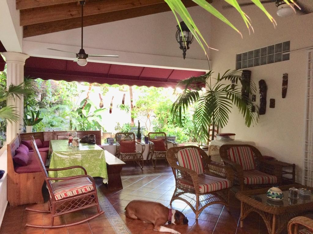 casas - Casa Colonial en Zona Gazcue Dos niveles Seis habitaciones en Venta 3