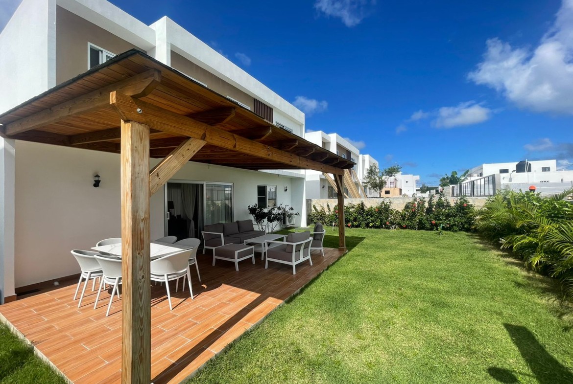Villa lista en venta en Punta Cana de 3 habitaciones 