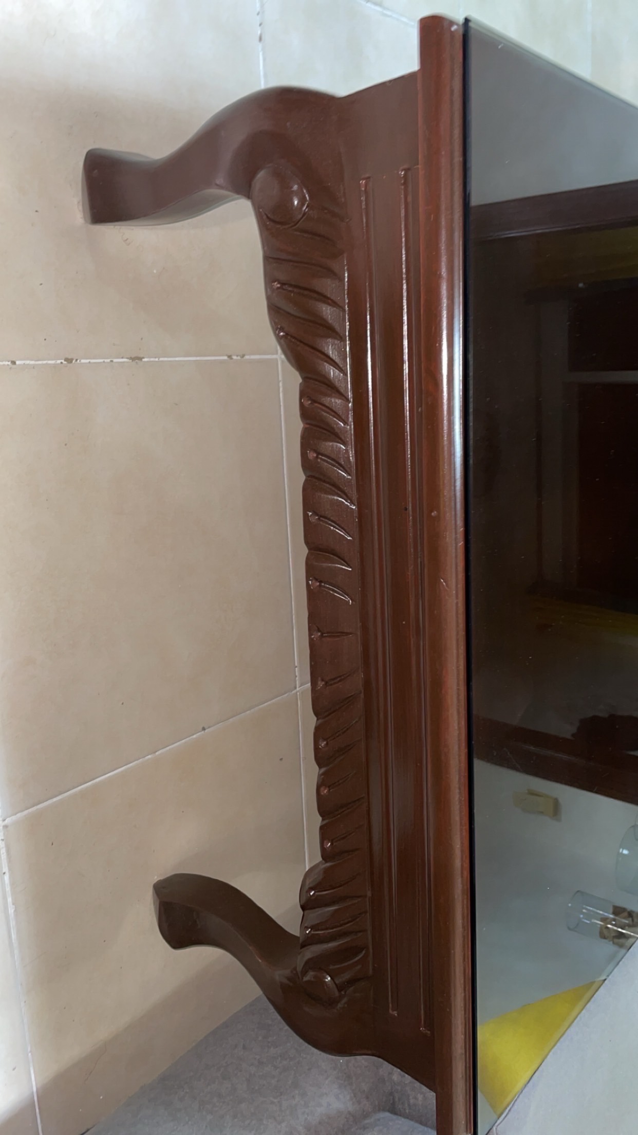 muebles y colchones - 2 mesas en caoba grande y mediana tienen su tope de cristal  3