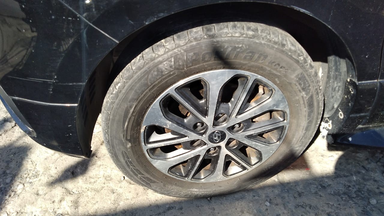 jeepetas y camionetas - HYUNDAI GRAND STAREX 2020 NEGRADESDE: RD$ 1,750.100 5