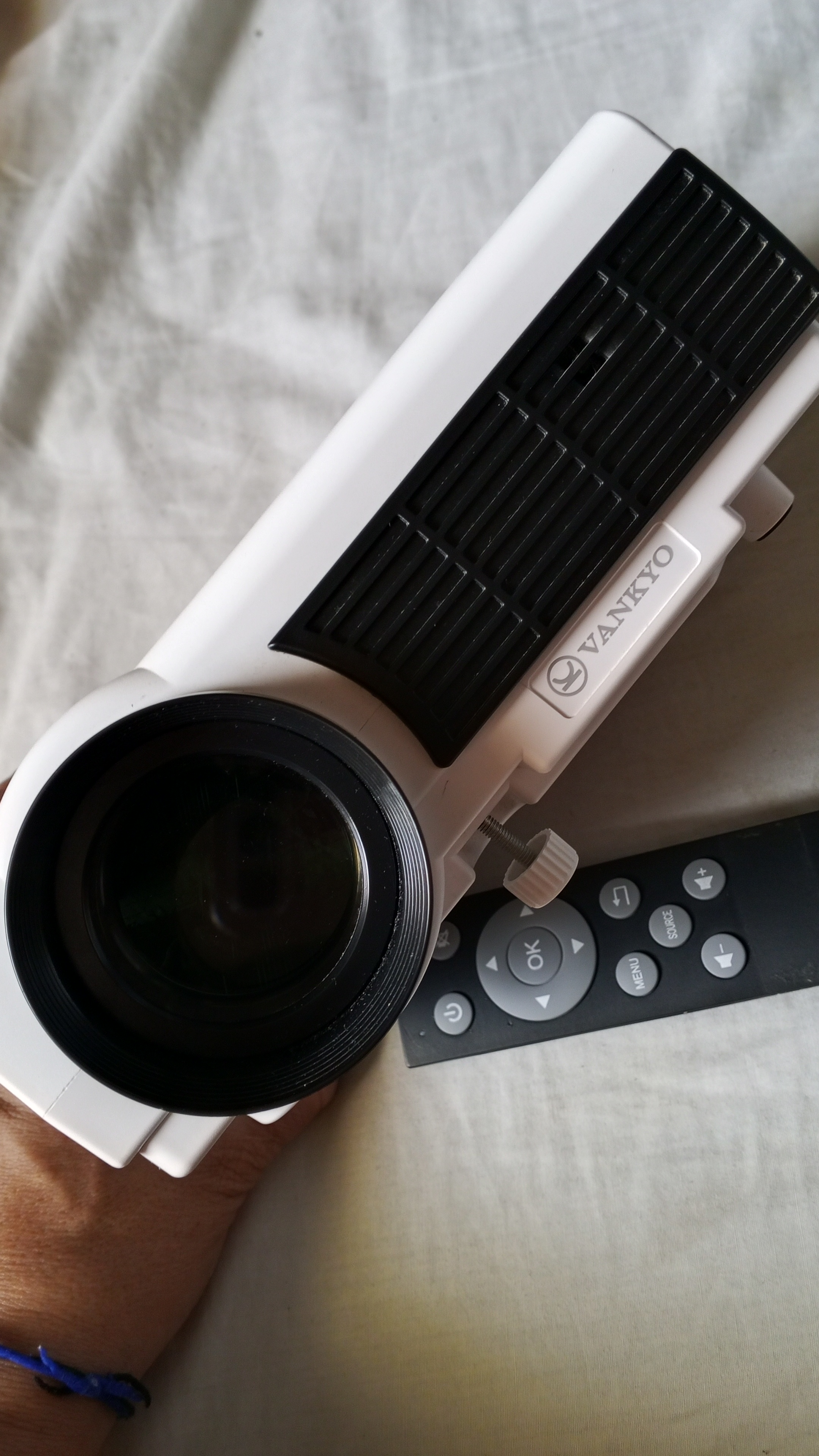 computadoras y laptops - proyector VANKYO LEISURE 3 PRO con control remoto 2 HDMI resolución HD POCO USO 6